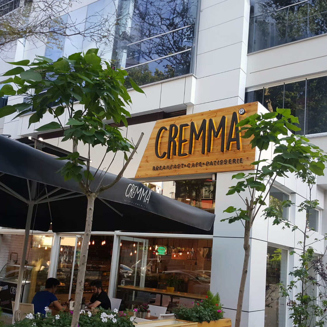 Ahşap ışıklı tabela